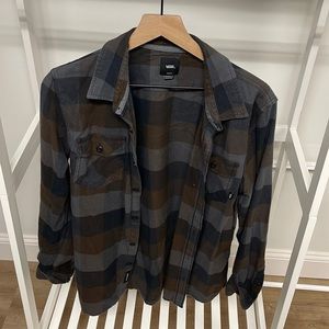 Mens Plaid Tailored Fit Vans Button Down Shirt Size Medium